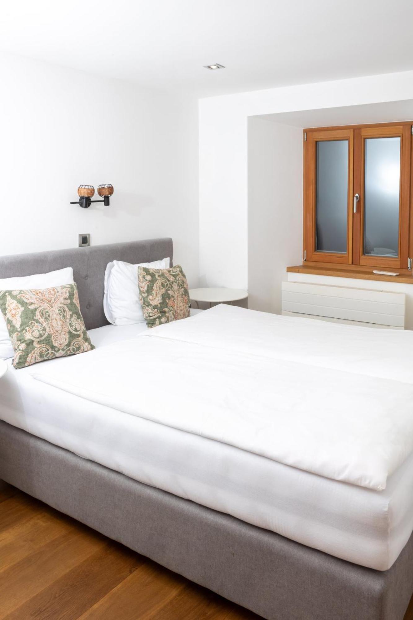 Seahouse Apartments Pirano Esterno foto
